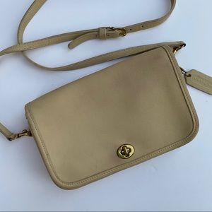 Vintage Coach Penny Pocket Purse Beige B8C-9755